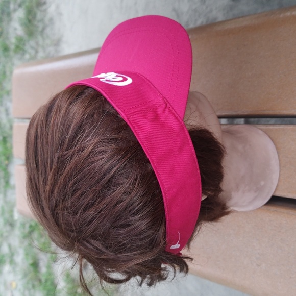 Coca Cola Refresh Recycle Re-use Embroidered Strapback Visor Red White - Picture 6 of 9